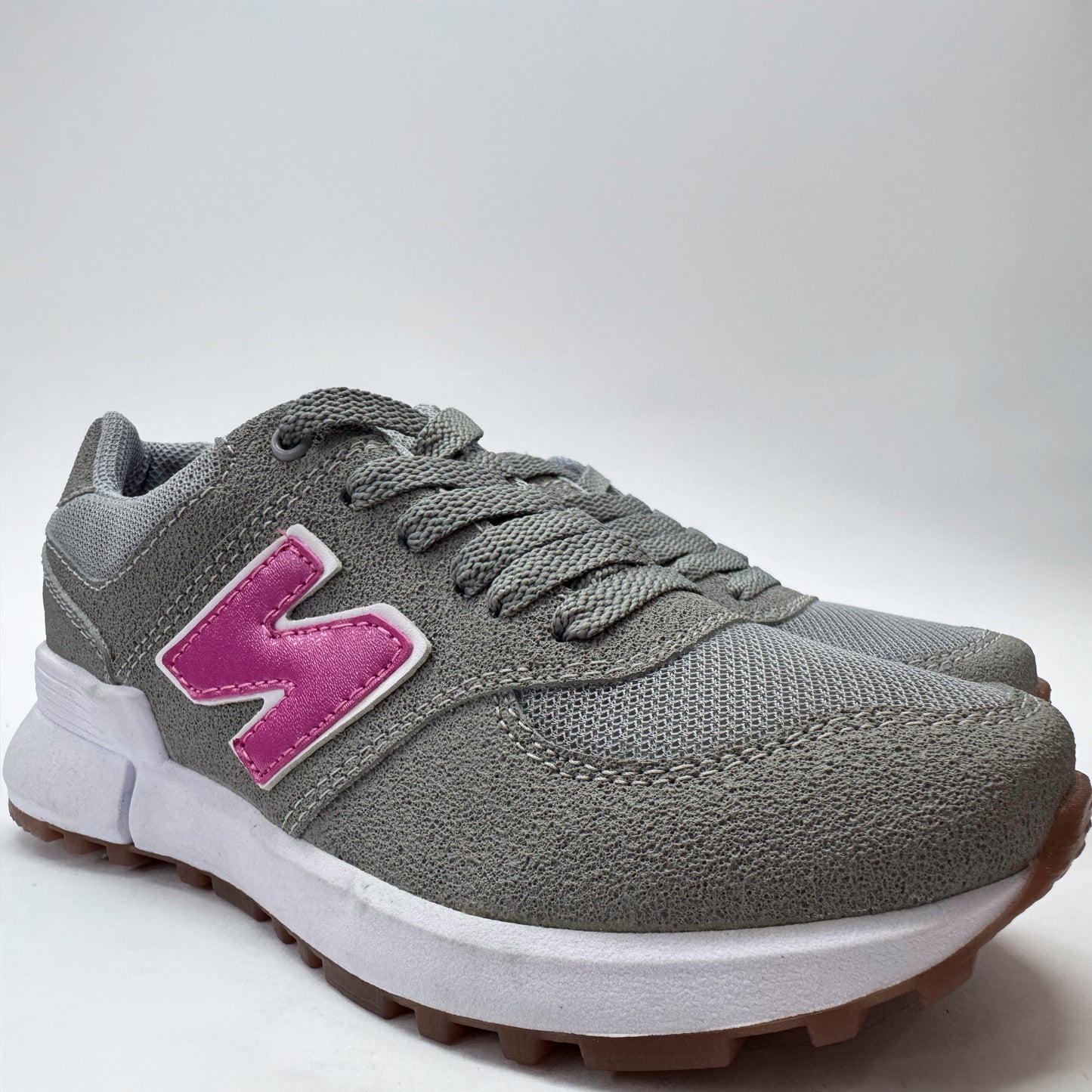 tenis f08 gris fucsia